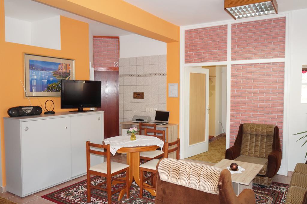 Apartment Pokos Varazdinske Toplice Eksteriør billede
